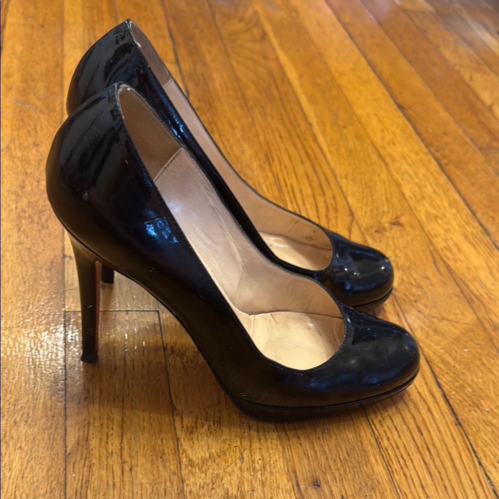 Classic Christian Louboutin Platform Heels Size 37.5, Used condition